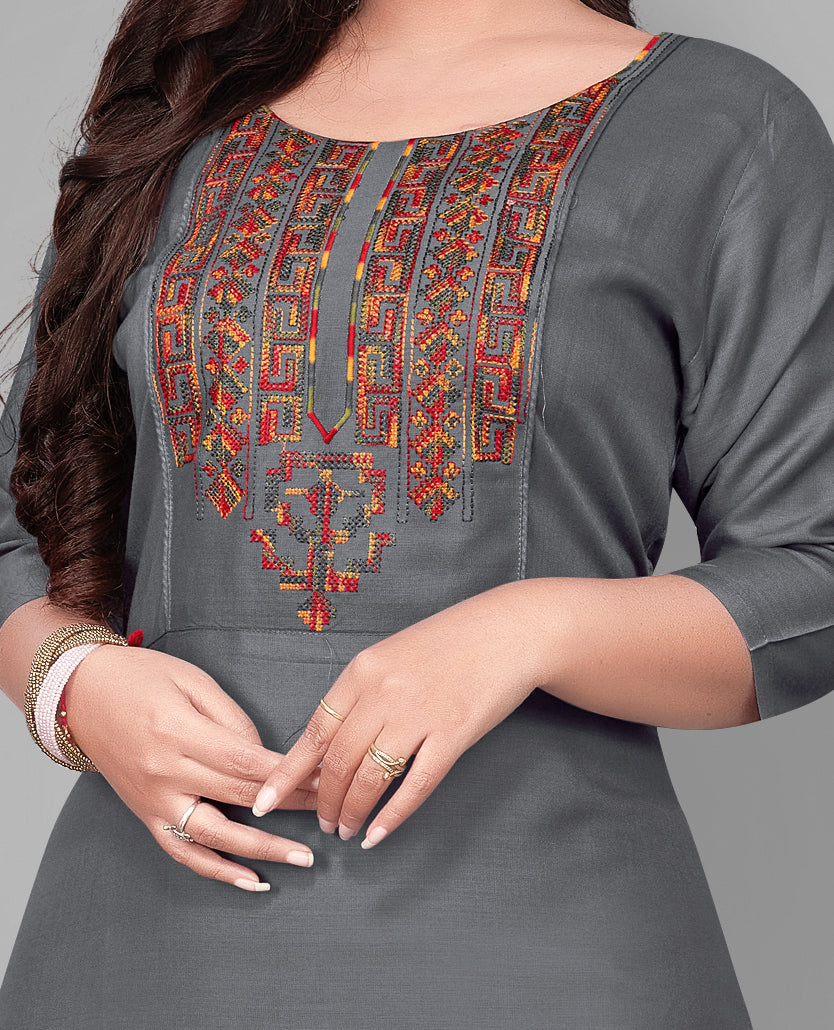 Women’s Embroidered Yoke Plus Size Kurti | Ethnic Wear