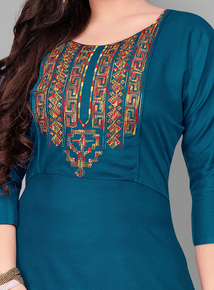 Women’s Embroidered Yoke Plus Size Kurti | Ethnic Wear